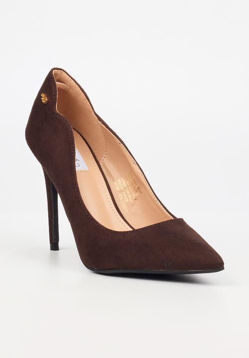 Miss Black - Lola 66 classic scallop heel - chocolate