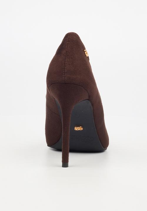 Miss Black - Lola 66 classic scallop heel - chocolate