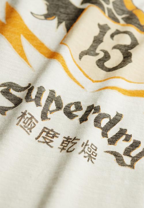 Superdry. - Campaign Souvenir Loose Tee - 22C - Cream
