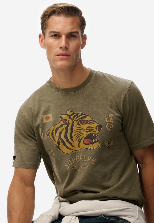 Superdry. - Campaign Souvenir Loose Tee - GMJ - Olive