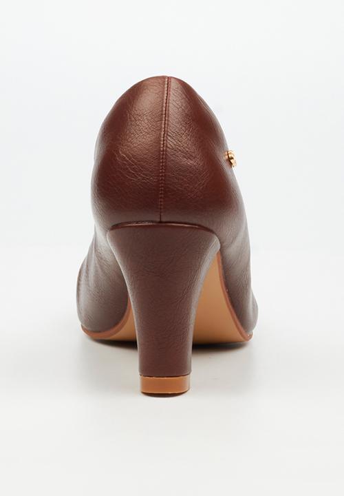 Butterfly Classics - Nerina 1 court heel - tan