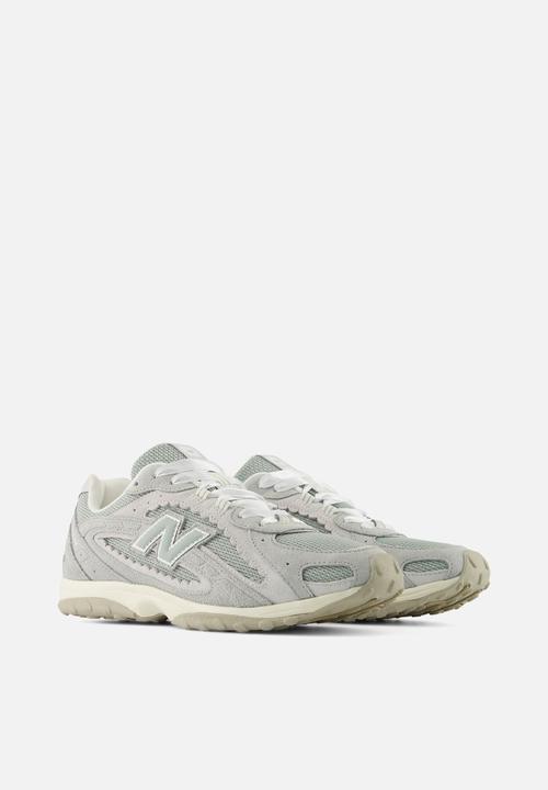 New Balance  - 204L - grey
