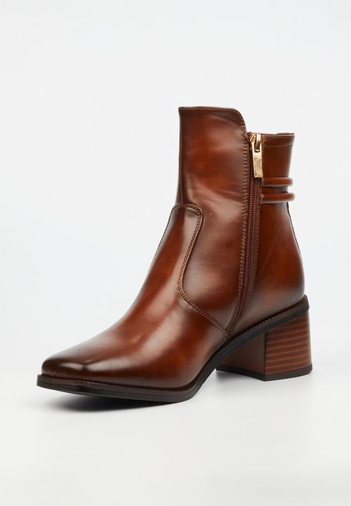 Butterfly Feet - Nikah 2 boot - chocolate