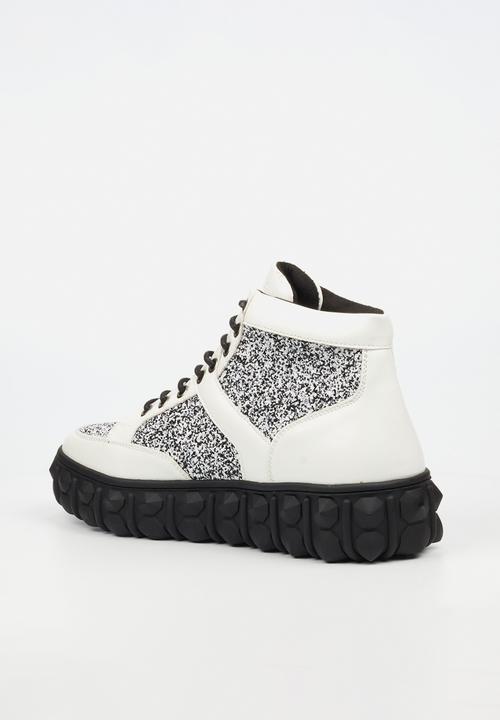 MAZERATA - PIGALE 12 - White