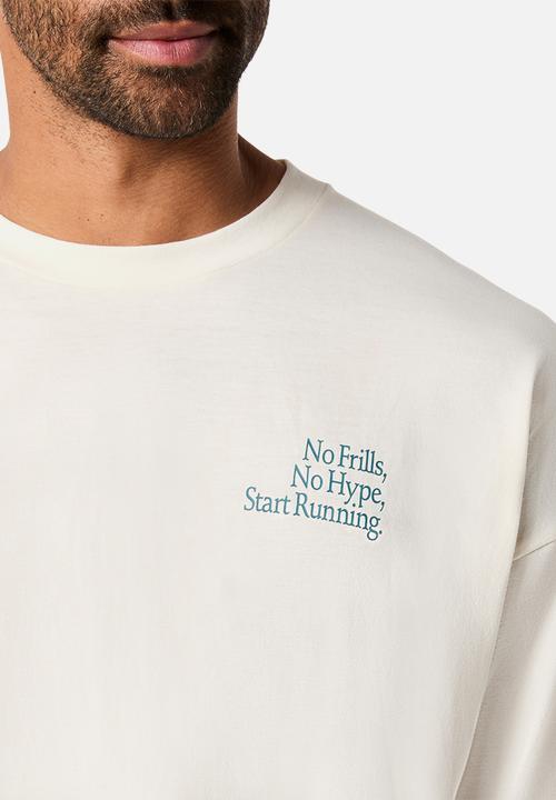 ASICS - Runner Message Graphic Relaxed Tee - Cream