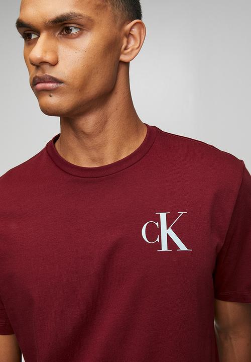 Calvin Klein - Ss 30S Eu Left Chest Logo Tee - Renaissance Red
