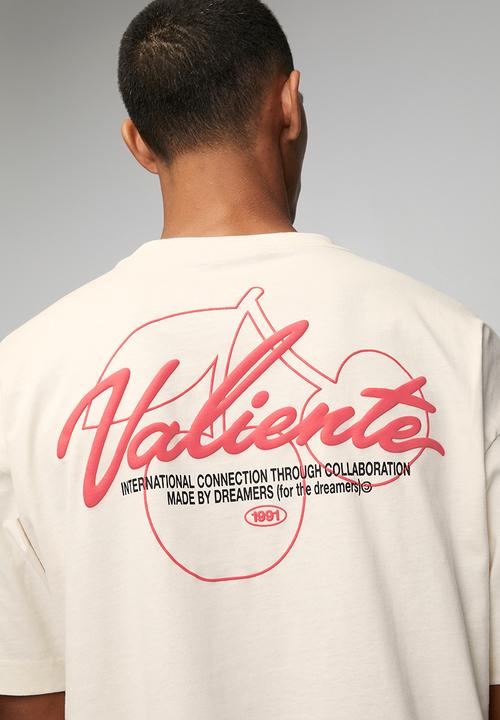 Cotton On - Box Fit Text T-Shirt - Creampuff / Valiente Dreamer