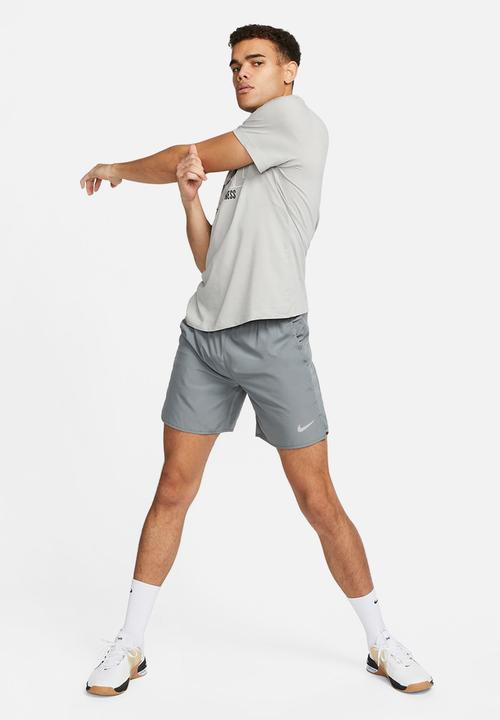 Nike - Nike Challenger Dri-FIT 7" Unlined Running Shorts