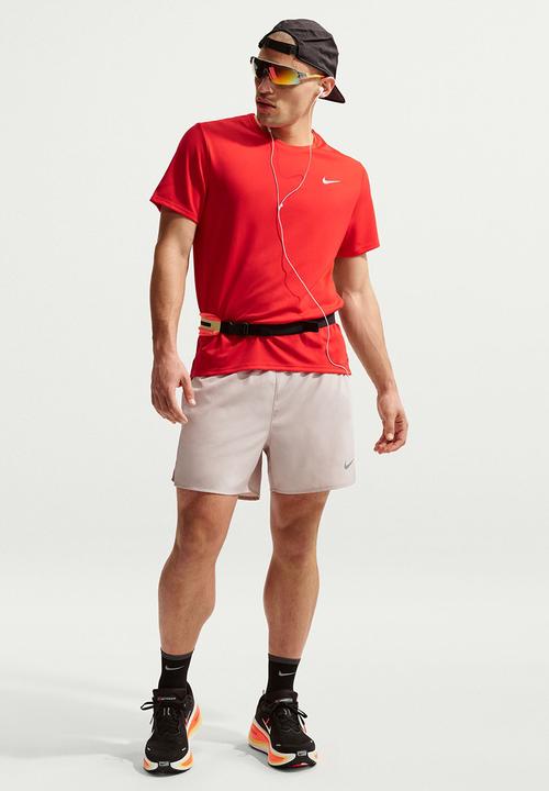 Nike - Miler  Dri-FIT UV Short-Sleeve Running Top - Red/Refelctive