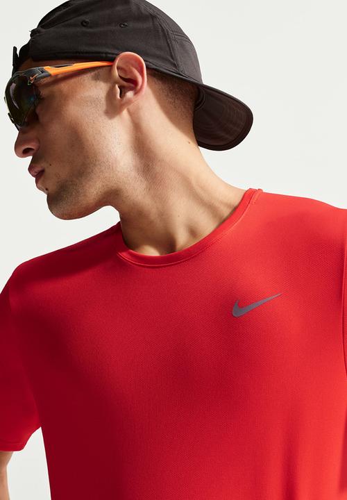 Nike - Miler  Dri-FIT UV Short-Sleeve Running Top - Red/Refelctive