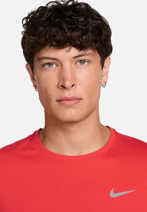 Nike - Miler  Dri-FIT UV Short-Sleeve Running Top - Red/Refelctive