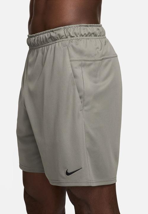 Nike - Flex 7" Training Shorts - Khaki