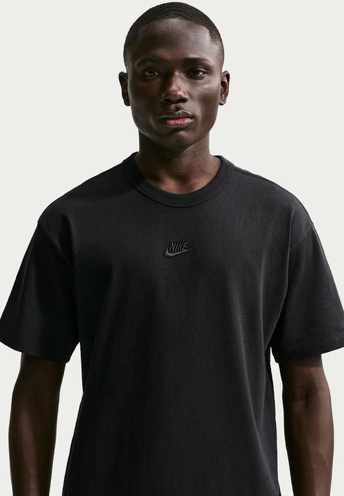 Nike - NSW Premium Essentials Sust T-Shirt- Black