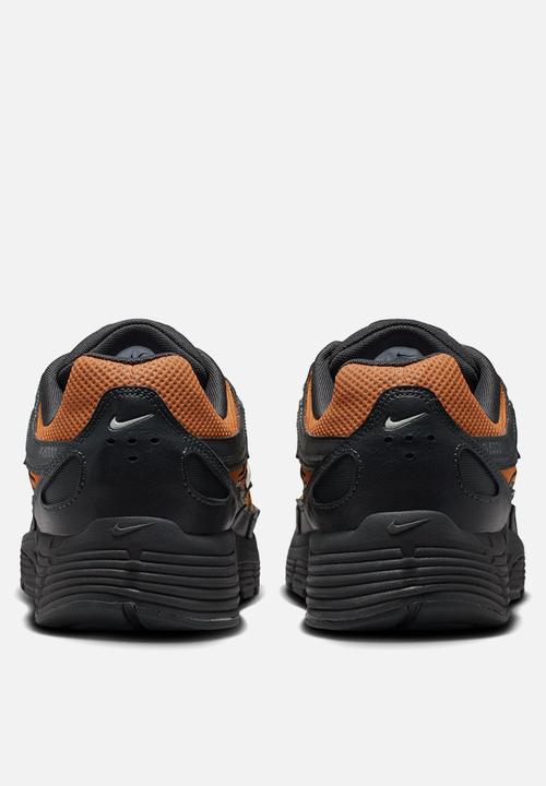 Nike - Nike P-6000