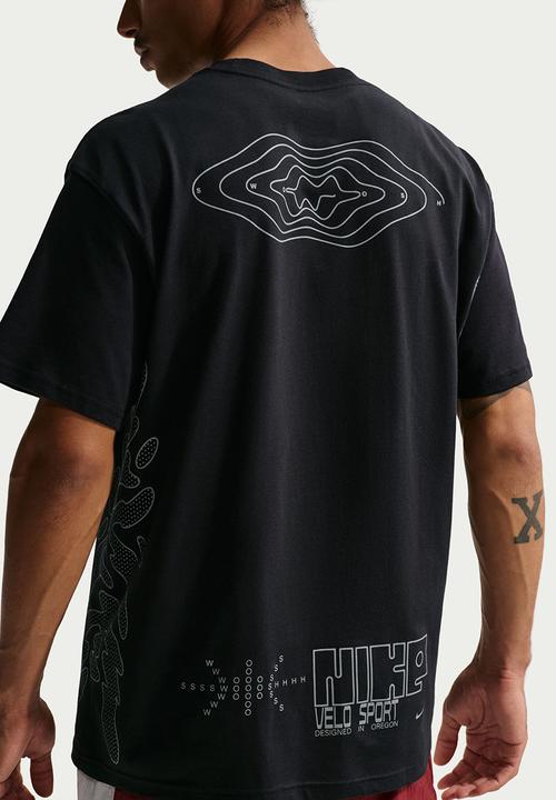 Nike - NSW LSE REFLECTIVE CYCLE Tee - Balck