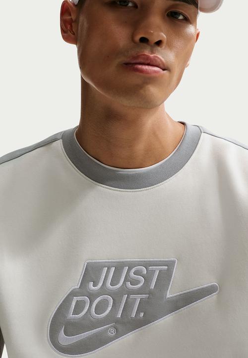 Nike - NSW Club BB Just Do It Crew Sweatshirt - Lt Grey