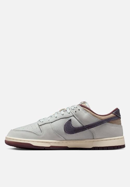 Nike - Nike dunk low retro se 