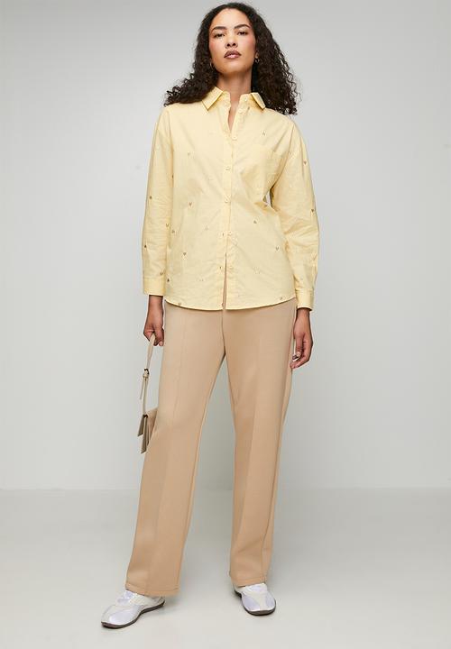 Stella Morgan - Ls Boyfriend Shirt With All Over Heart Embroidery - Butter