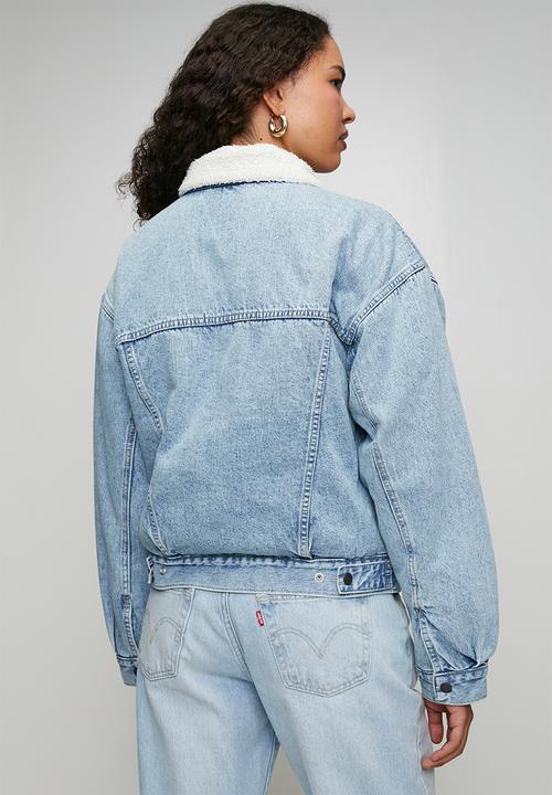 Levi’s® - 90s Sherpa trucker za - morning sunlight