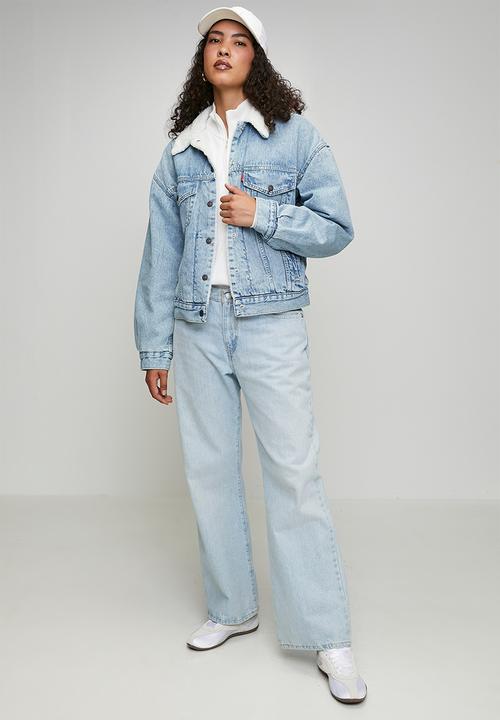 Levi’s® - 90s Sherpa trucker za - morning sunlight