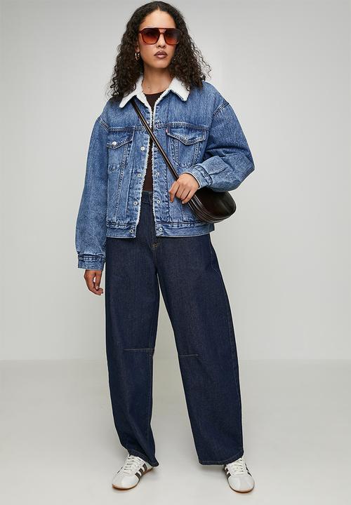 Levi’s® - 90s Sherpa trucker za - inner adventurer