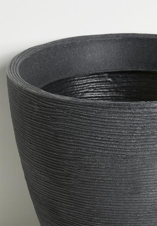 H&S - Ribbed Tall Planter - Black