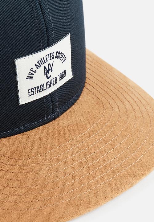 H&M - Cap with an appliqué - blue,multi