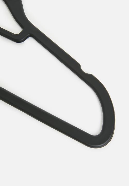 H&S - Rubber Coated Clothes Hanger Set Of 5 - Black