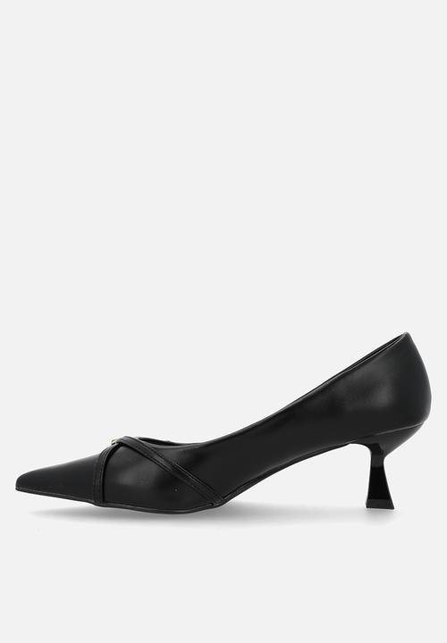 Madison® - Octavia court heel - black