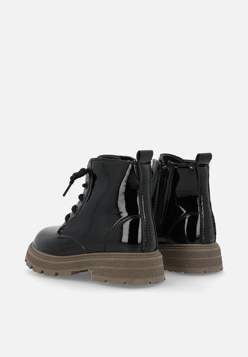 Pop Candy - Glossy faux leather lace-up boots - black