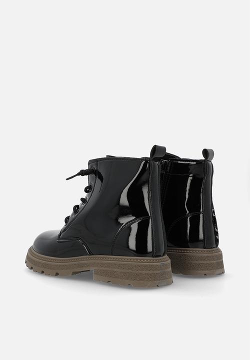 Pop Candy - Glossy faux leather lace-up boots - black