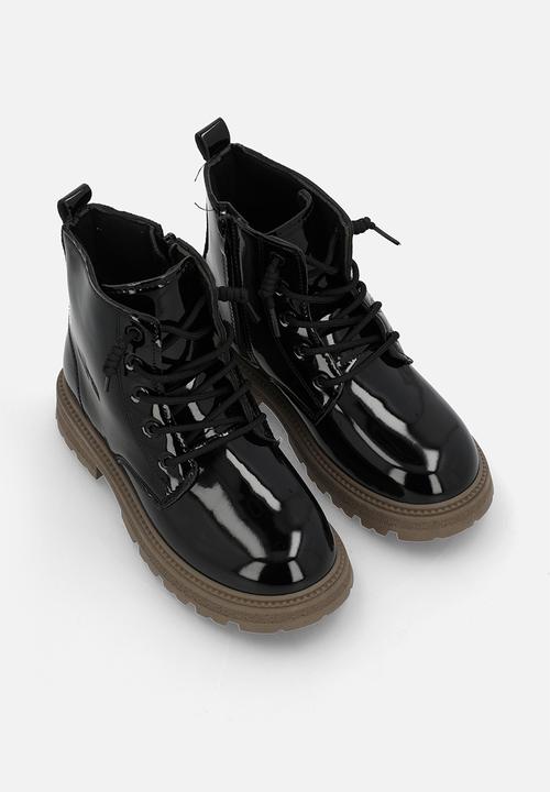 Pop Candy - Glossy faux leather lace-up boots - black