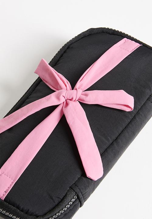 Pop Candy - Cosmetic bag with contrast bow - black & pink