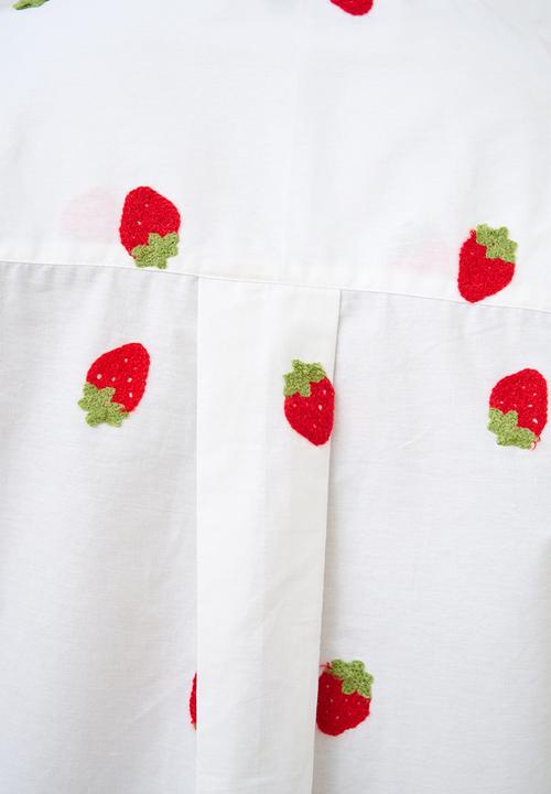 Me&B - Embroidered Cotton Shirt - Strawberry