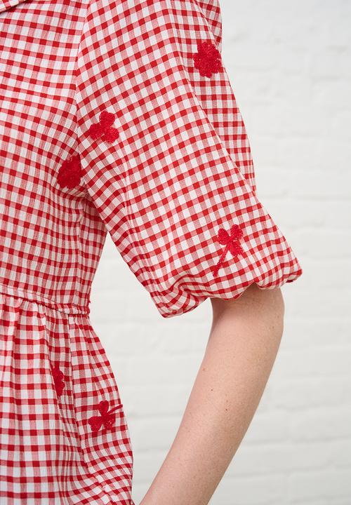 Me&B - Peplum Blouse in Interest Gingham - Red