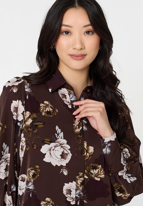 Izabel London - Wide Cuff Button Through Puff Shoulder Printed Blouse - Brown