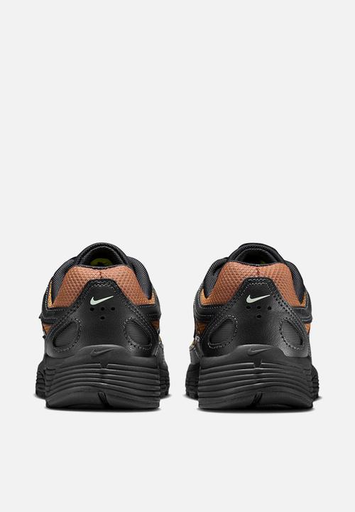 Nike - Nike P-6000
