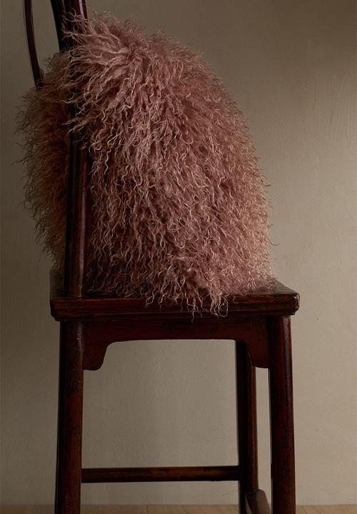 Fluffy cushion cover - dusty pink