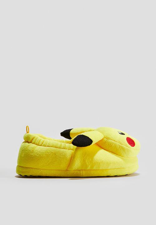H&M - Soft slippers - yellow/pokémon 