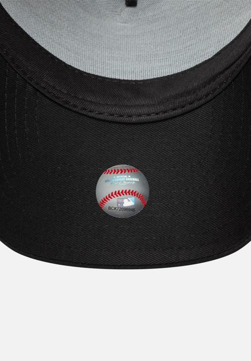 New Era - Metallic E-Frame - Black