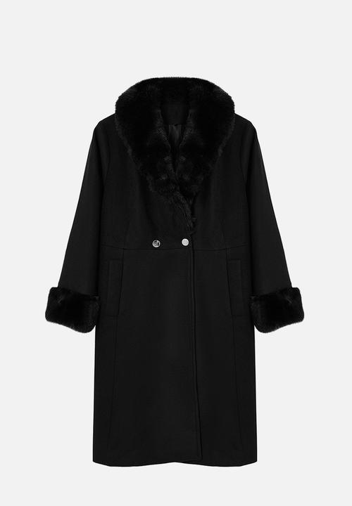 Trendyol - Plus Wool Blend Stamp Coat with Fur Collar and Sleeve Detail - Black