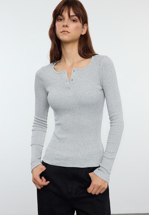 Trendyol - Stretchy Corded Knitted Blouse with Snap Fasteners - Grey Melange