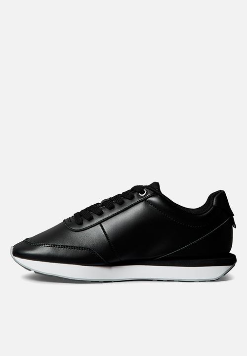 Calvin Klein - Retro Runner Lace Up - Black Formal Gray
