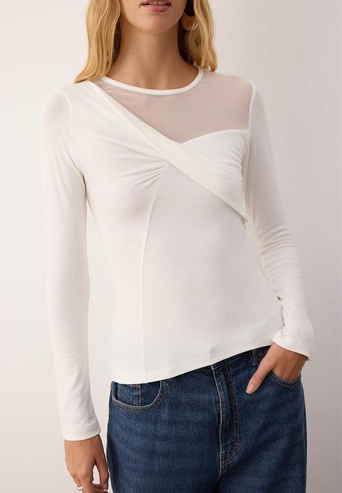 Trendyol - Collar Detailed Fitted/Slim Fit Knitted Blouse - Ecru