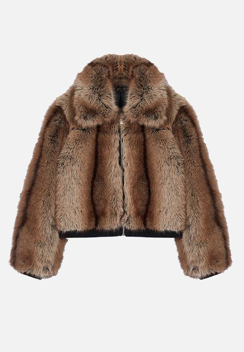 Trendyol - Oversize Mold Rubber Detailed Bomber Fur Coat - Brown