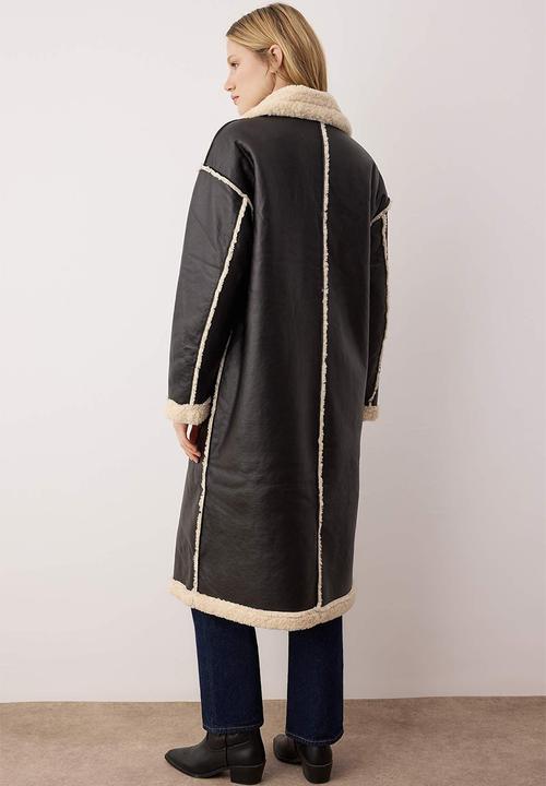 Trendyol - Double-Sided Plush Mono Closure Oversize Long Faux Leather Coat - Black