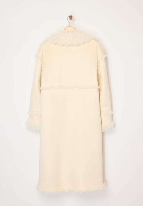 Trendyol - Faux Fur Mono Closure Oversized Long Suede Coat - Ecru