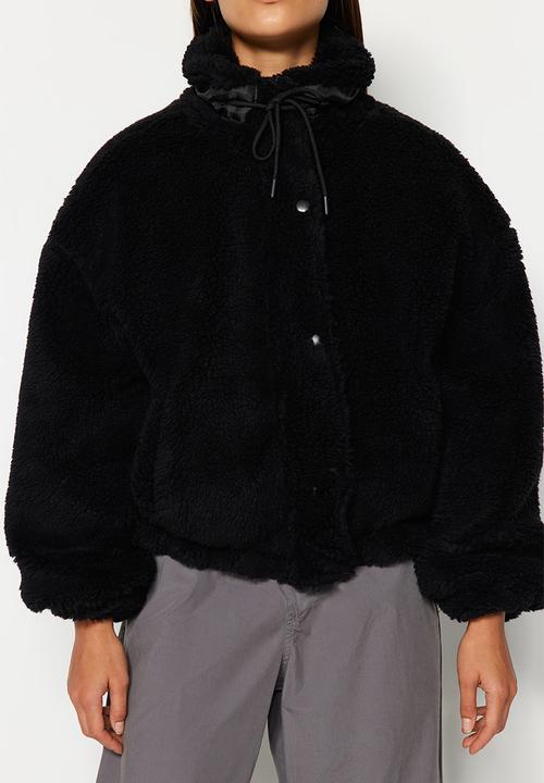 Trendyol - Plush Oversize Jacket with Zipper - Black