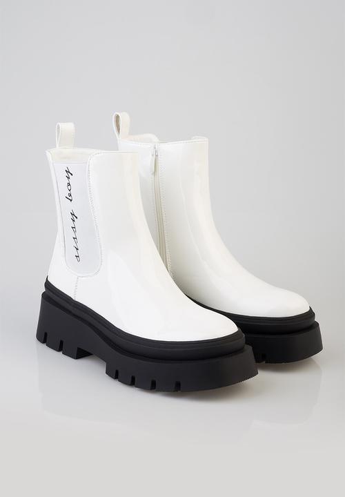 SISSY BOY - Chelsea patent basic Alma boot - white
