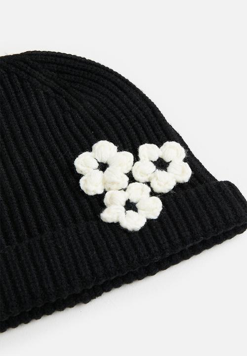 Pop Candy - Fitted beanie with crocheted flowers - black